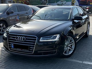 Audi A8 foto 1