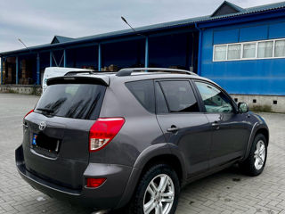 Toyota Rav 4 foto 5