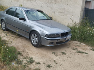 BMW 5 Series foto 4