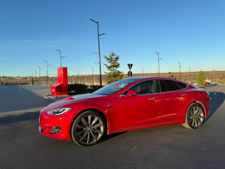 Tesla Model S foto 2