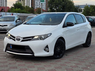 Toyota Auris foto 1