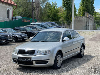 Skoda Superb foto 2