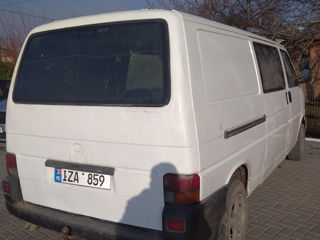 Volkswagen Transporter foto 2