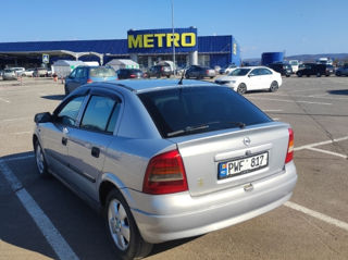 Opel Astra foto 2