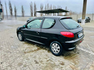 Peugeot 206 foto 2