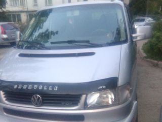 Volkswagen Multivan foto 1