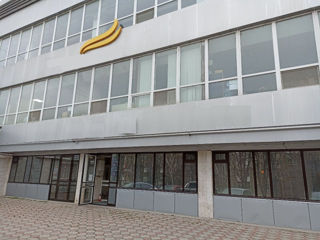 Magazin, prima linia, etajul 1, 418,4 m.p.