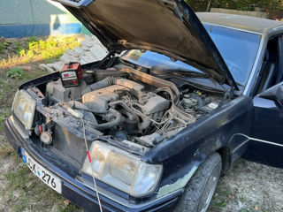 Mercedes Series (W124) foto 1