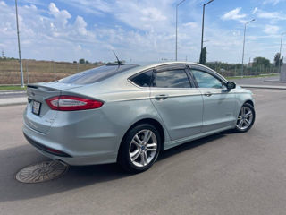 Ford Fusion foto 4