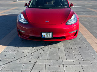 Tesla Model 3 foto 2