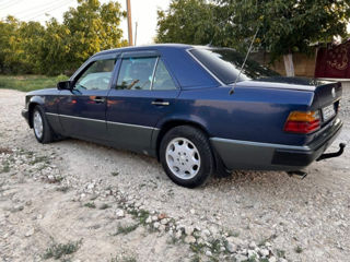 Mercedes Series (W124) foto 3