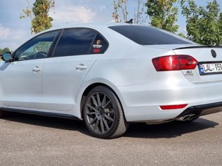 Volkswagen Jetta foto 6