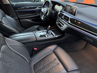 BMW 7 Series foto 19