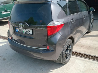 Toyota Verso-S foto 3