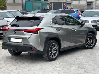 Lexus UX foto 4