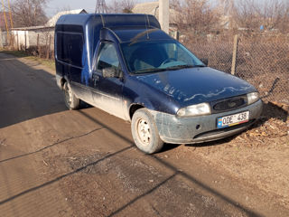 Ford Courier foto 3