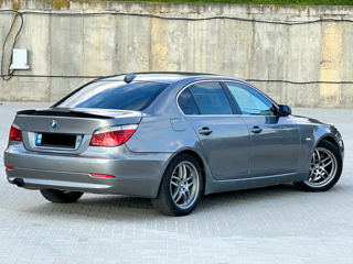 BMW 5 Series foto 4