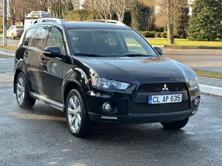 Mitsubishi Outlander foto 3