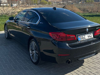 BMW 5 Series foto 2