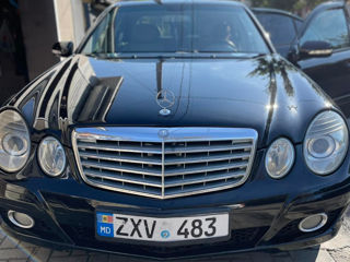 Mercedes E-Class foto 2