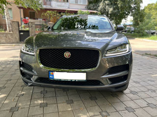 Jaguar F-PACE foto 2