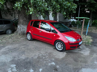 Mitsubishi Colt foto 2