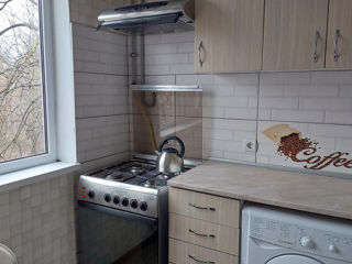 Apartament cu 2 camere, 52 m², Botanica, Chișinău foto 3