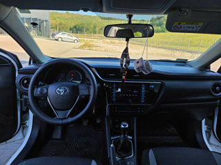 Toyota Auris foto 9