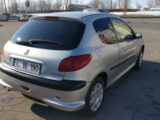 Peugeot 206 foto 8