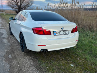 BMW 5 Series foto 4