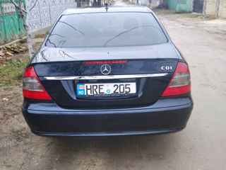 Mercedes E-Class foto 5