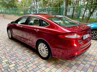 Ford Fusion foto 4