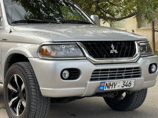 Mitsubishi Montero Sport foto 3