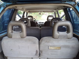 Nissan Serena foto 9