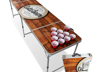 Masă beer pong cu un design excentric