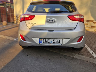 Hyundai Elantra foto 3