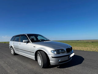 BMW 3 Series Touring foto 4