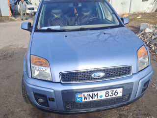 Ford Fusion foto 1