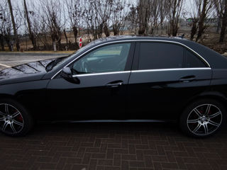 Mercedes E-Class foto 4