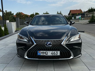 Lexus ES Series