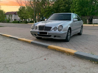 Mercedes E-Class foto 3