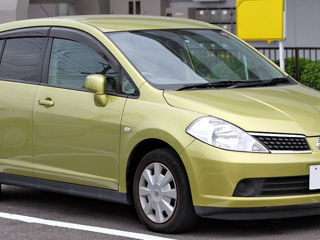 Nissan Tiida foto 7