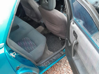 Mazda 323 foto 8