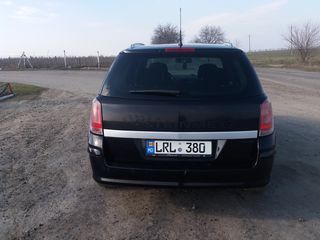 Opel Astra foto 2