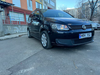 Volkswagen Touran foto 3