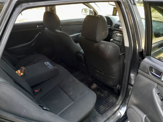 Toyota Avensis foto 9