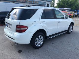 Mercedes ML Class foto 7