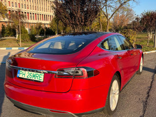 Tesla Model S foto 9