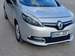 Renault Grand Scenic foto 1