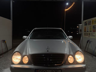 Mercedes E-Class foto 3